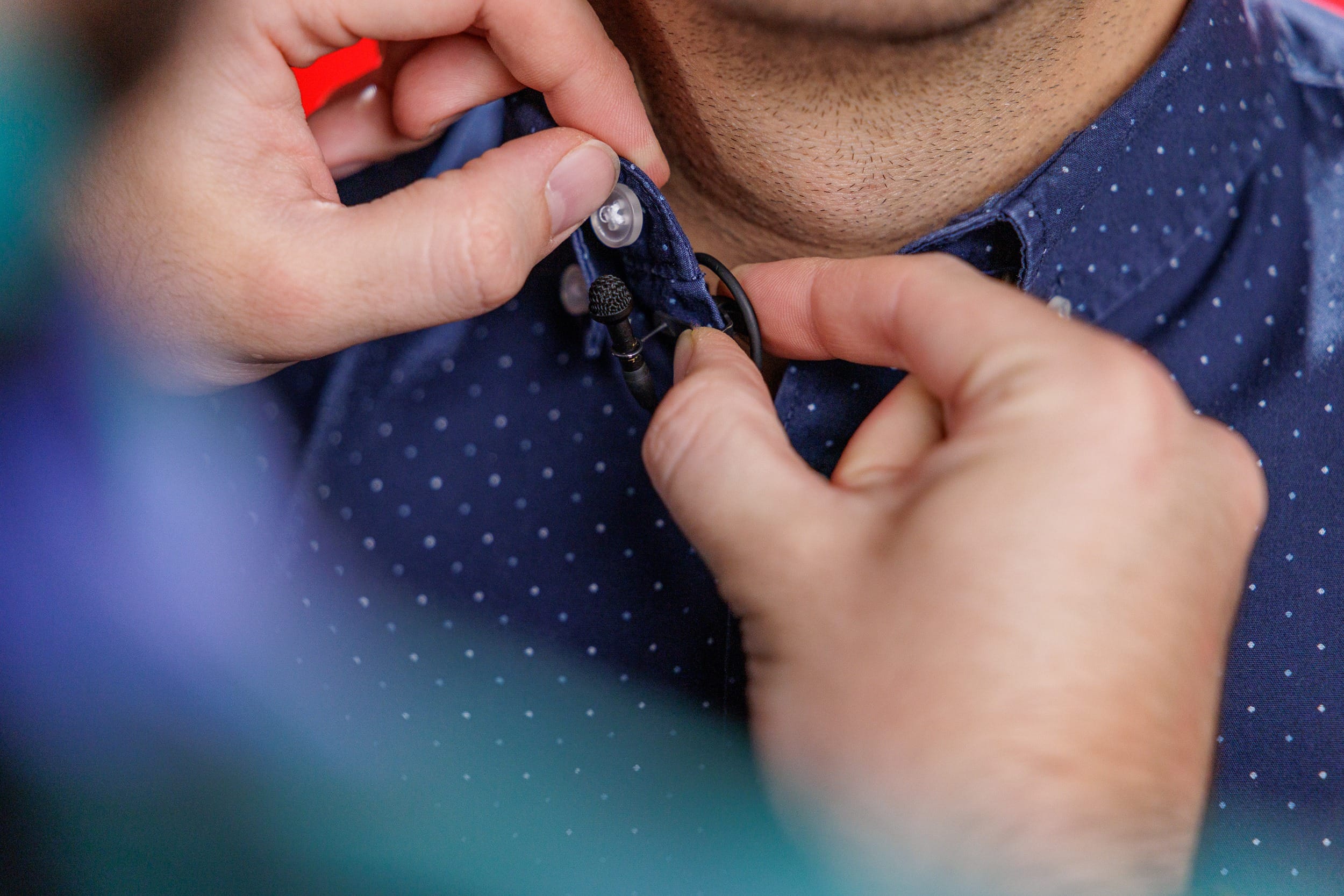 Installation d'un micro-cravate